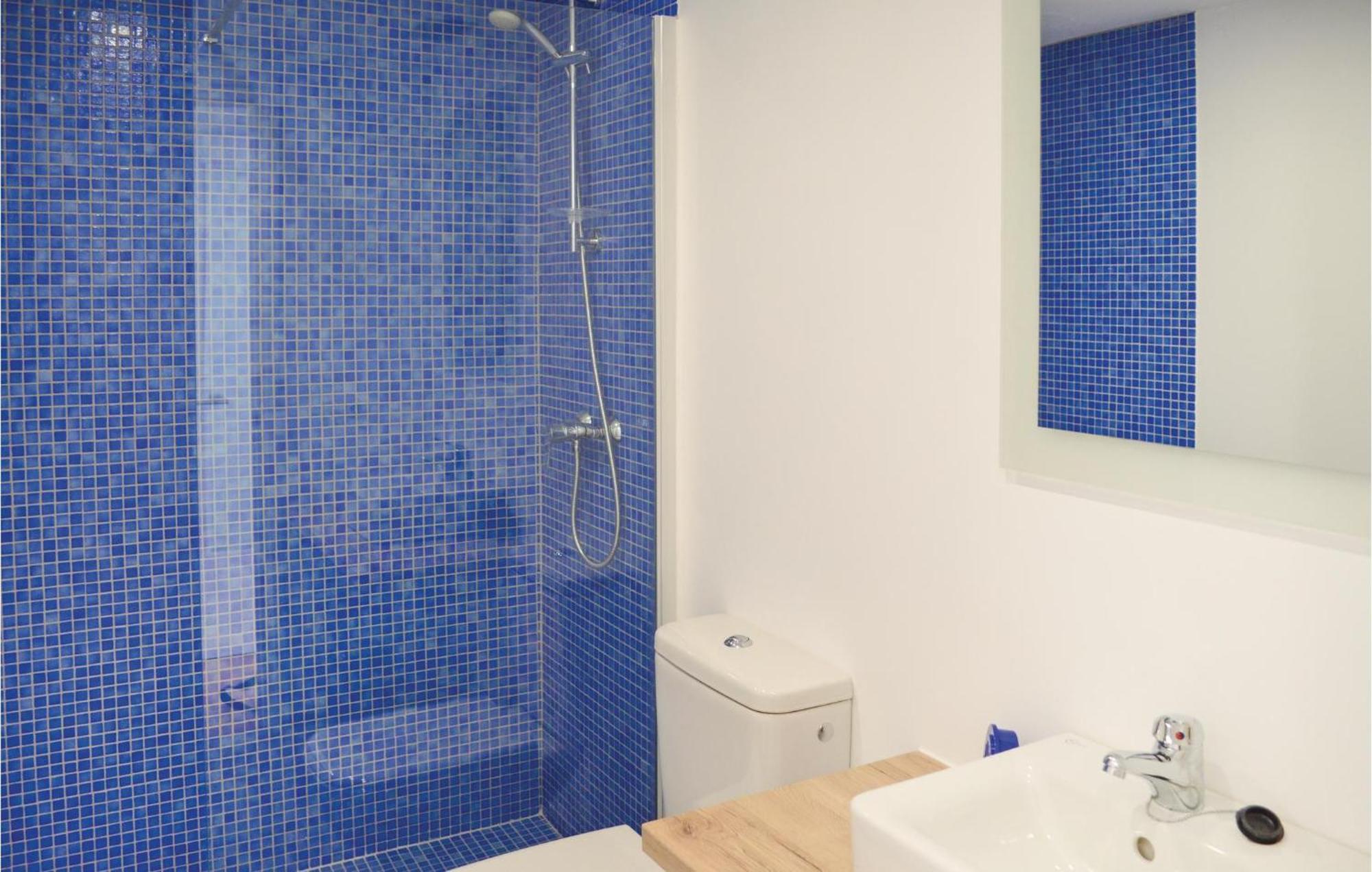 3 Bedroom Beautiful Apartment In Lloret De Mar Ngoại thất bức ảnh