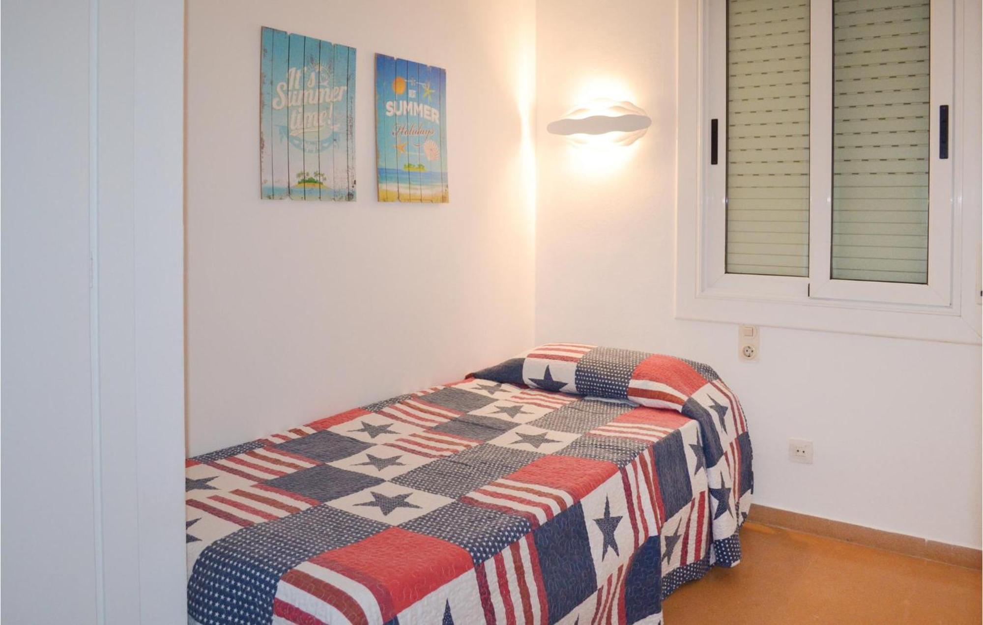 3 Bedroom Beautiful Apartment In Lloret De Mar Ngoại thất bức ảnh