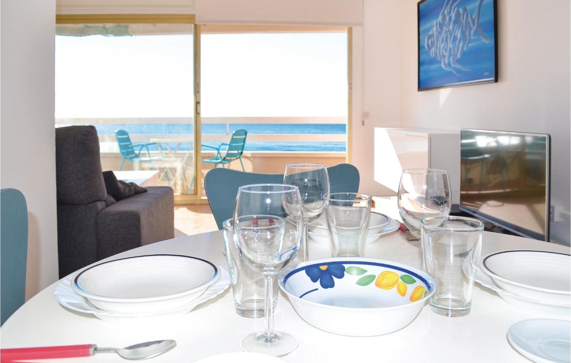 3 Bedroom Beautiful Apartment In Lloret De Mar Ngoại thất bức ảnh
