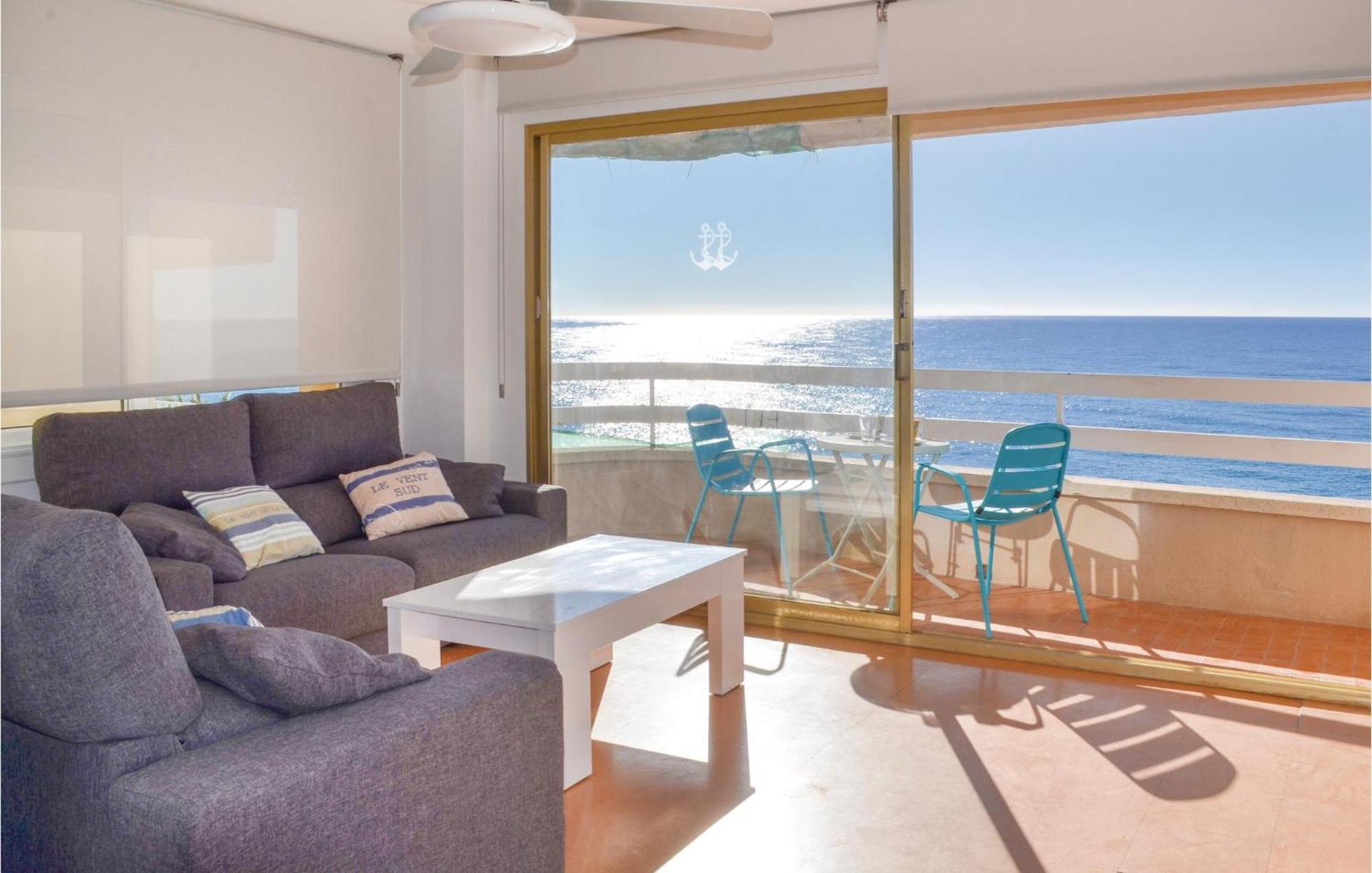 3 Bedroom Beautiful Apartment In Lloret De Mar Ngoại thất bức ảnh